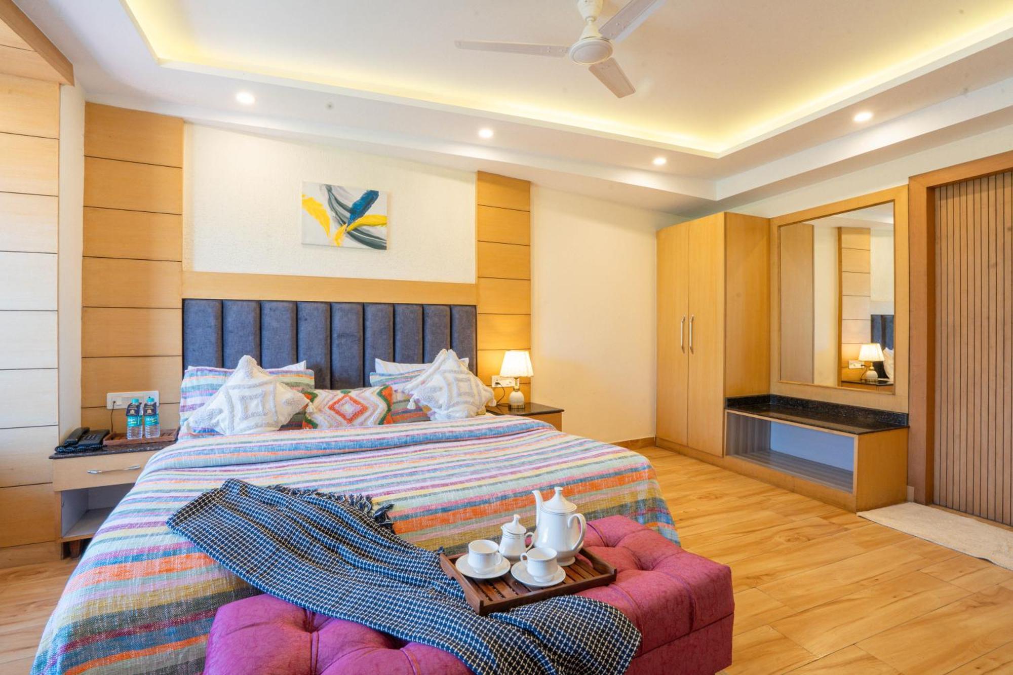 Perfectstayz Premium At Mall Road Masuri Exterior foto