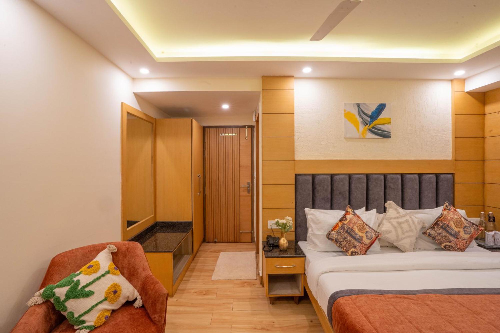 Perfectstayz Premium At Mall Road Masuri Exterior foto
