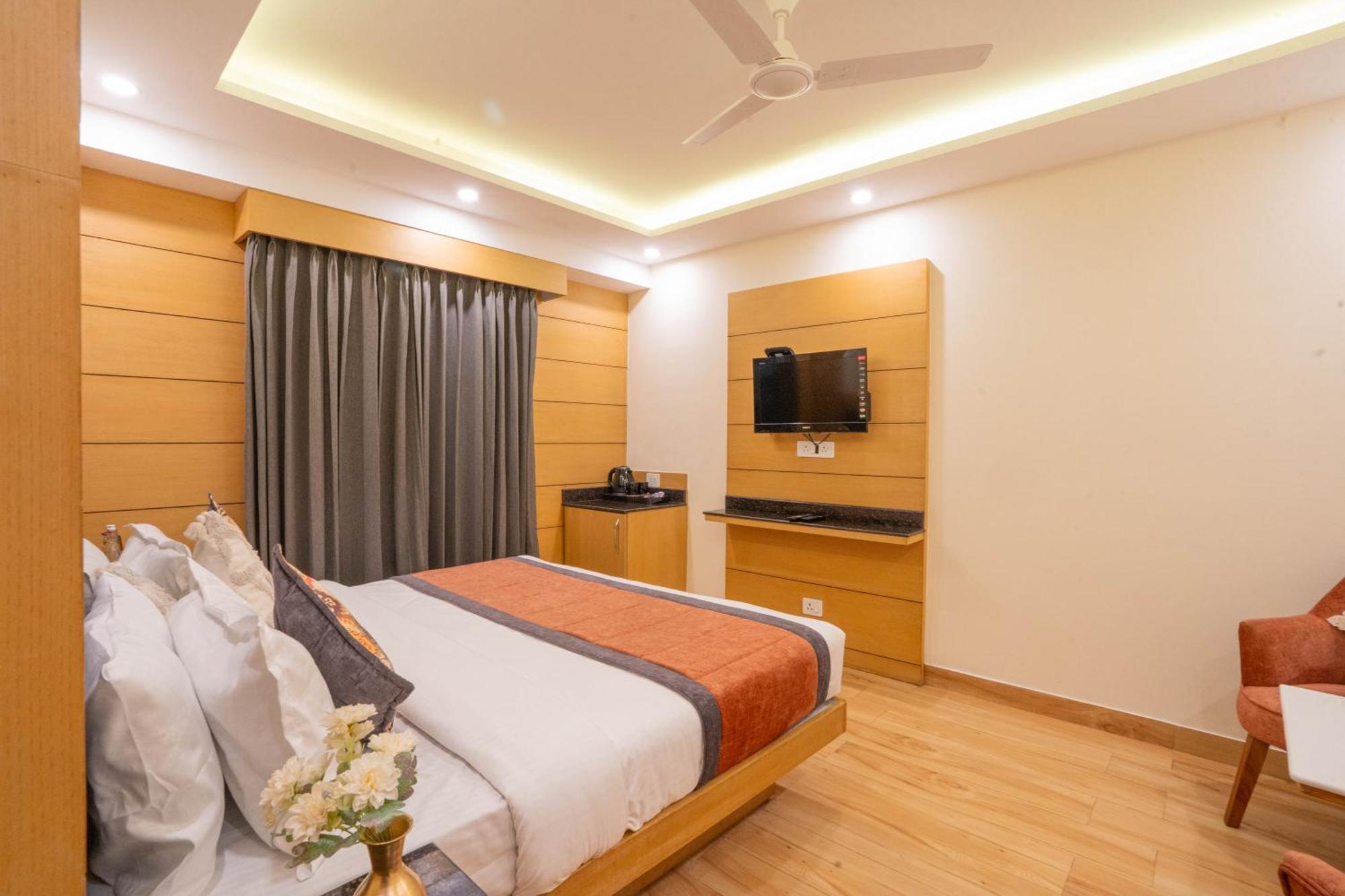 Perfectstayz Premium At Mall Road Masuri Exterior foto