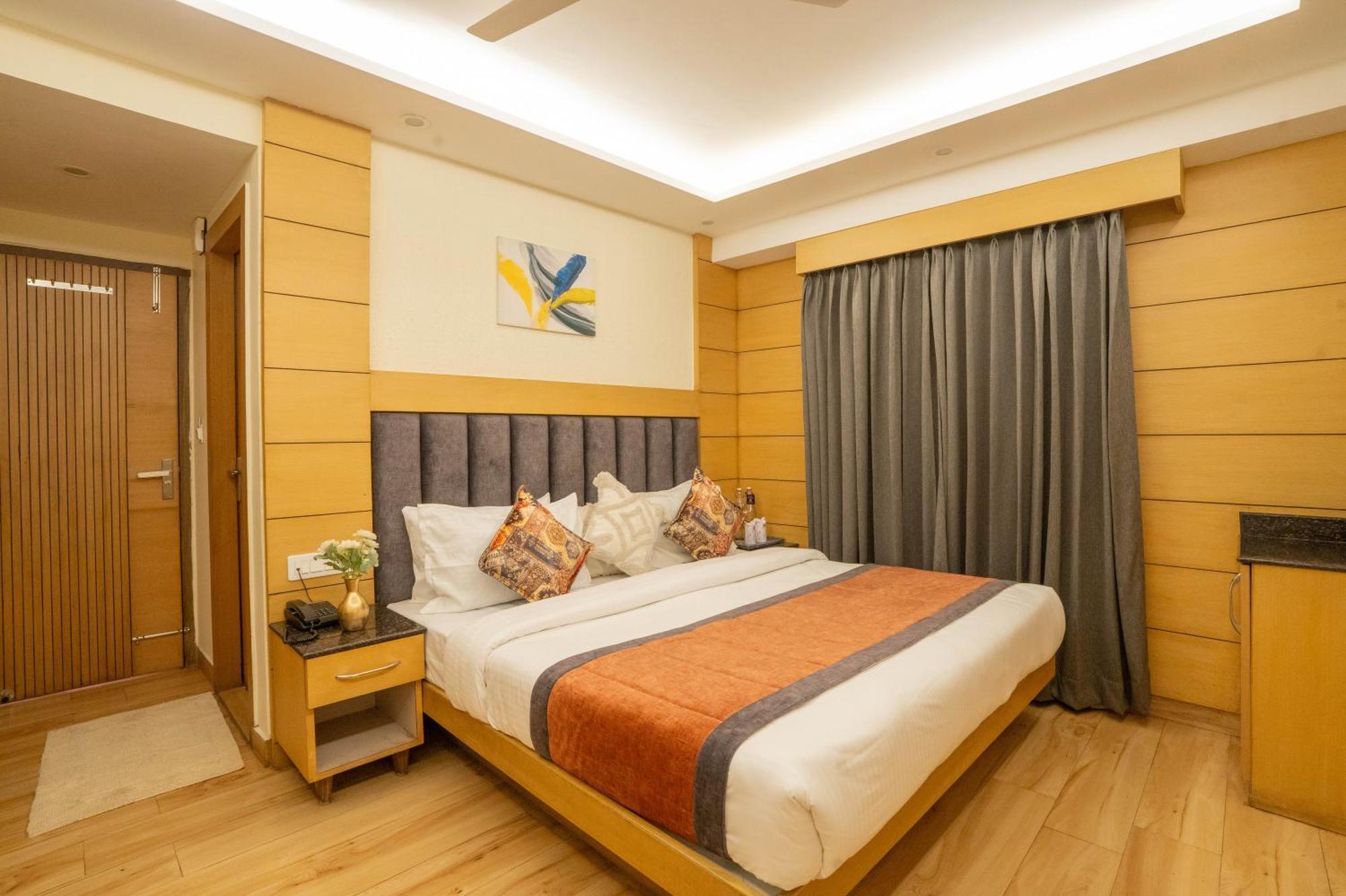 Perfectstayz Premium At Mall Road Masuri Exterior foto