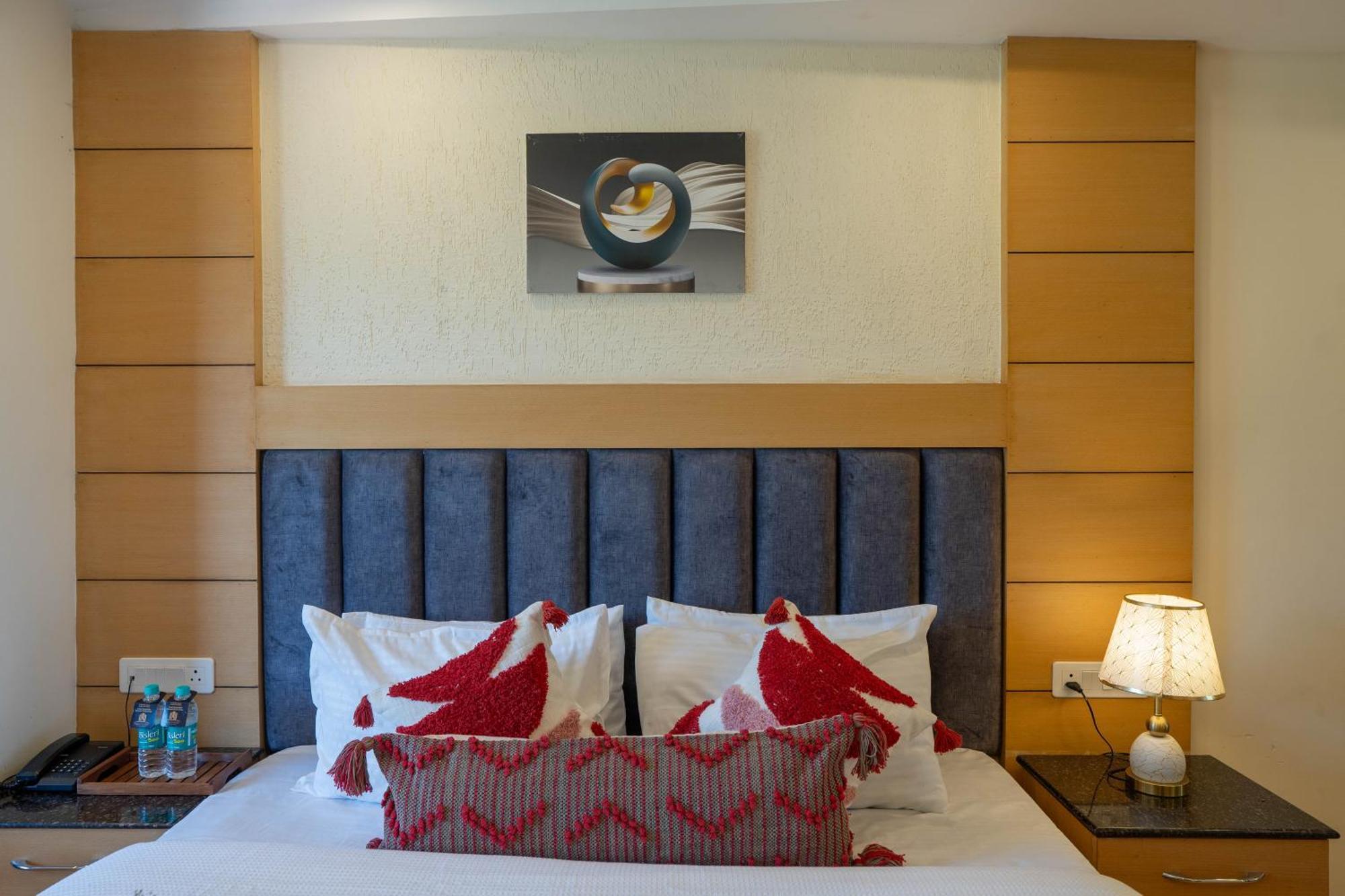 Perfectstayz Premium At Mall Road Masuri Exterior foto