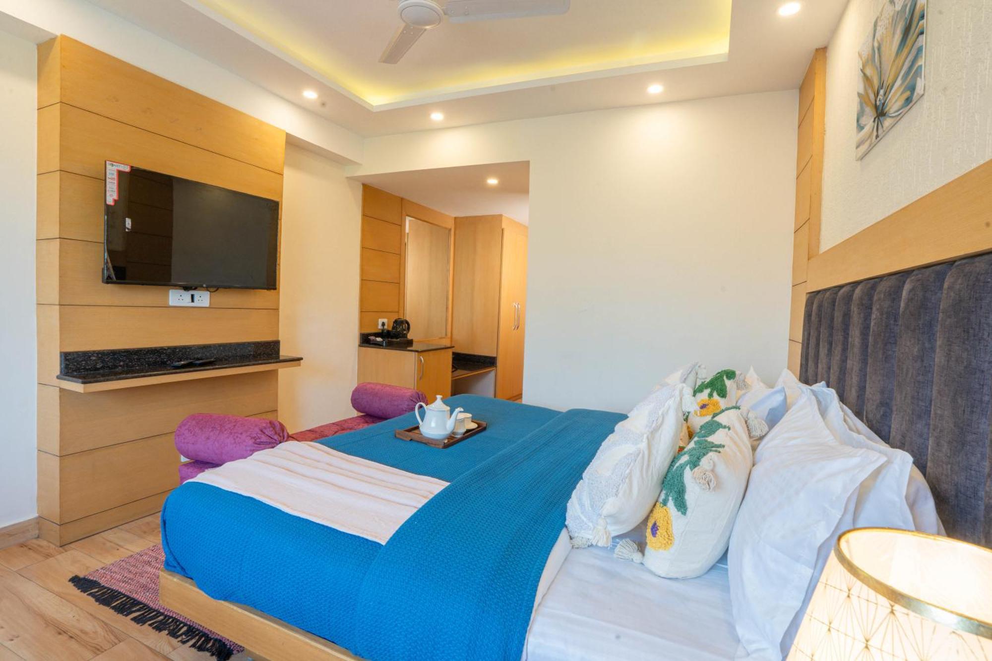 Perfectstayz Premium At Mall Road Masuri Exterior foto